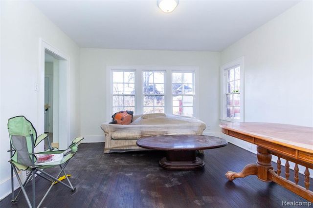 2261 Lawrence Street, Detroit, MI 48206