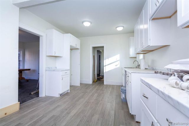 2261 Lawrence Street, Detroit, MI 48206