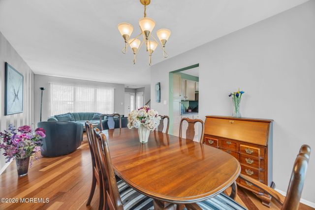 4 Aspen Lane, Freehold, NJ 07728