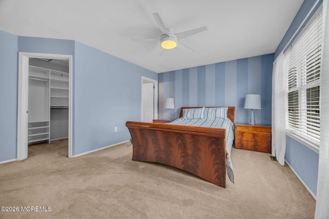 4 Aspen Lane, Freehold, NJ 07728