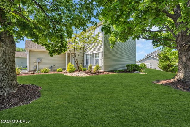 4 Aspen Lane, Freehold, NJ 07728