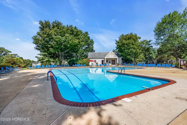 4 Aspen Lane, Freehold, NJ 07728