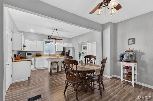 14 Lucinda Avenue, Belleville, IL 62221