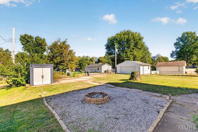 14 Lucinda Avenue, Belleville, IL 62221