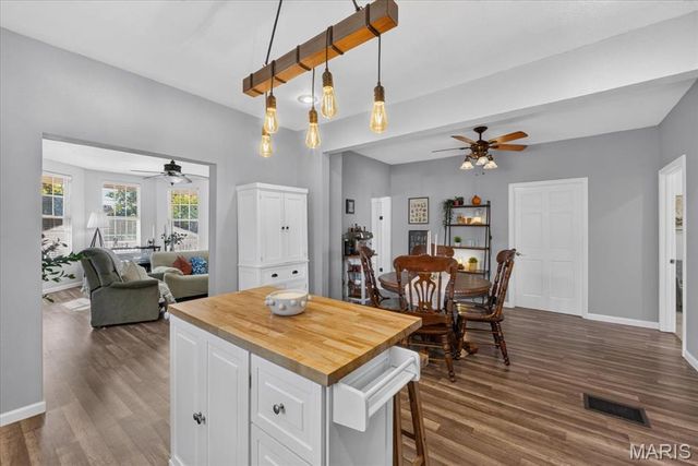 14 Lucinda Avenue, Belleville, IL 62221