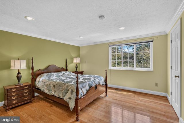 22621 GRIFFITH DR, Gaithersburg, MD 20882