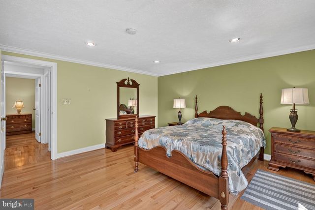 22621 GRIFFITH DR, Gaithersburg, MD 20882