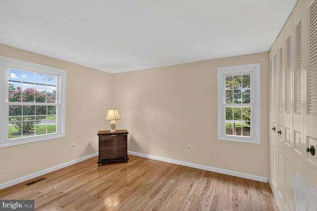 22621 GRIFFITH DR, Gaithersburg, MD 20882