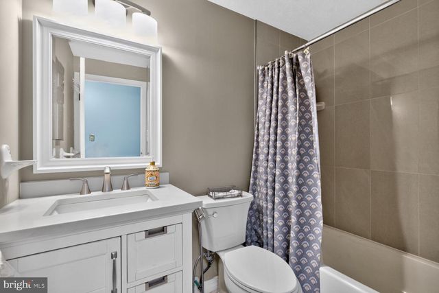 22621 GRIFFITH DR, Gaithersburg, MD 20882