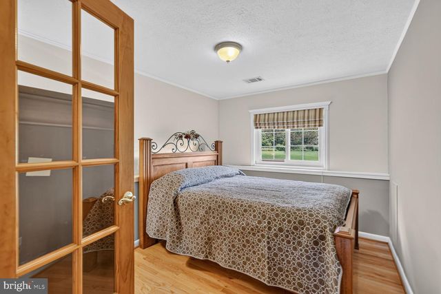 22621 GRIFFITH DR, Gaithersburg, MD 20882