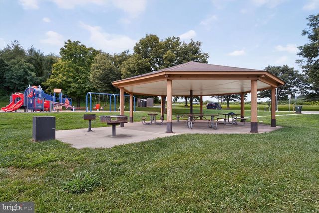22621 GRIFFITH DR, Gaithersburg, MD 20882