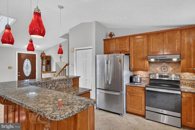 22621 GRIFFITH DR, Gaithersburg, MD 20882