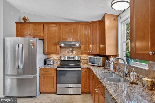 22621 GRIFFITH DR, Gaithersburg, MD 20882