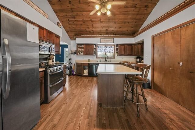 11 N 675 W, Valparaiso, IN 46385