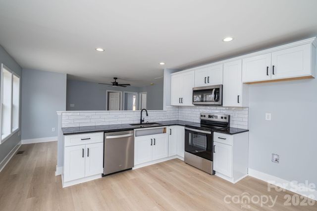 1010 E Catawba Street, Lincolnton, NC 28092