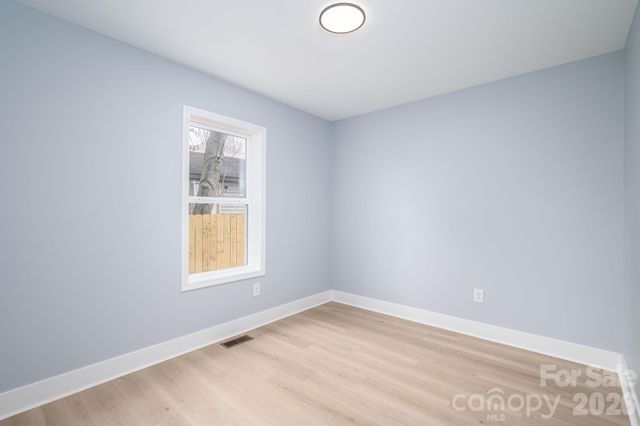 1010 E Catawba Street, Lincolnton, NC 28092