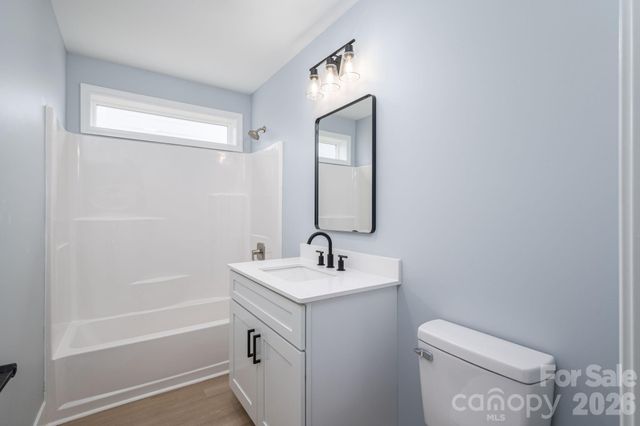 1010 E Catawba Street, Lincolnton, NC 28092