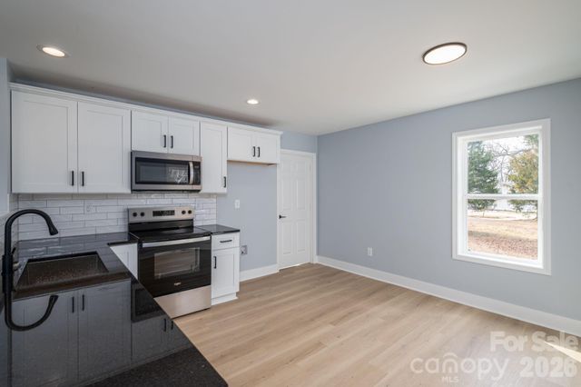 1010 E Catawba Street, Lincolnton, NC 28092