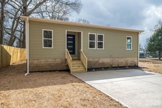 1010 E Catawba Street, Lincolnton, NC 28092