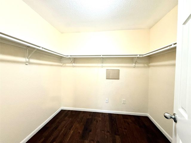 15906 Arapaho Bend Lane, Cypress, TX 77429