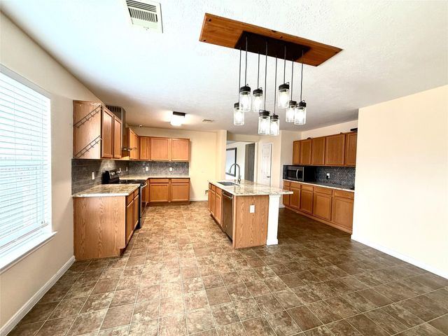 15906 Arapaho Bend Lane, Cypress, TX 77429