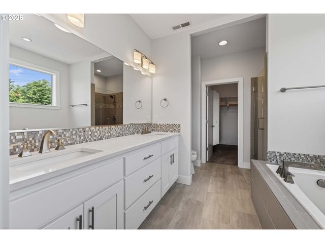 1503 FAIRWAY Dr, Washougal, WA 98671