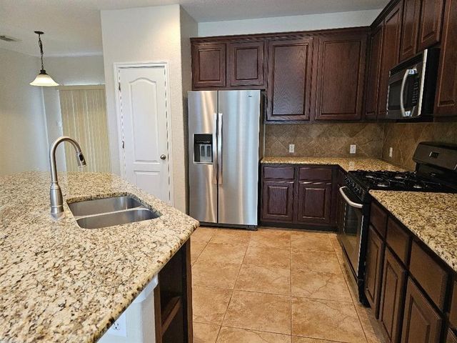 11400 W Parmer LN W 27, Cedar Park, TX 78613