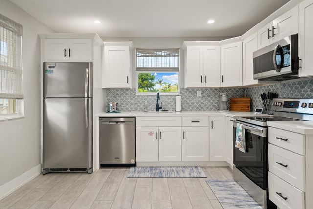 127 Seaside Avenue, Key Largo, FL 33037