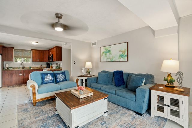 127 Seaside Avenue, Key Largo, FL 33037