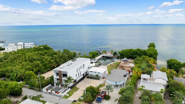 127 Seaside Avenue, Key Largo, FL 33037