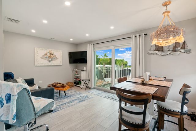 127 Seaside Avenue, Key Largo, FL 33037