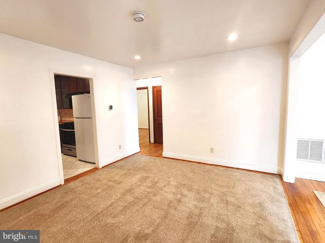 3207 BRYANT AVE, Baltimore, MD 21227