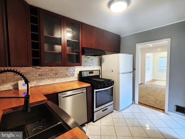 3207 BRYANT AVE, Baltimore, MD 21227