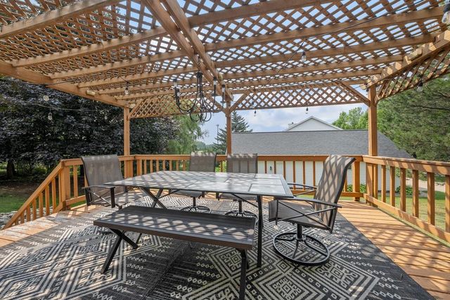 1236 BENJAMIN COURT, Green Bay, WI 54311