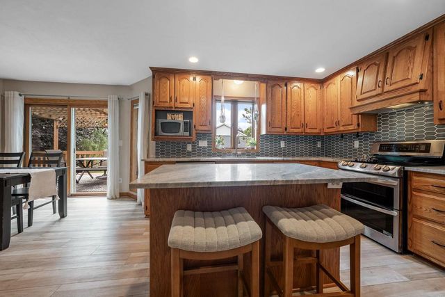 1236 BENJAMIN COURT, Green Bay, WI 54311