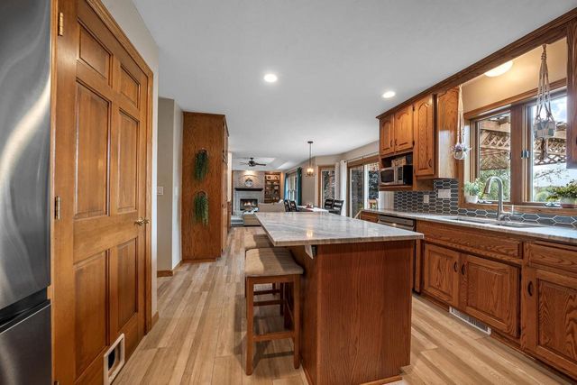 1236 BENJAMIN COURT, Green Bay, WI 54311
