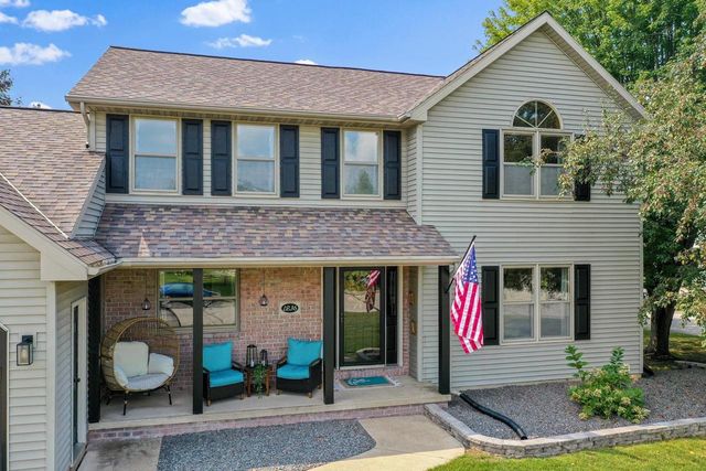 1236 BENJAMIN COURT, Green Bay, WI 54311