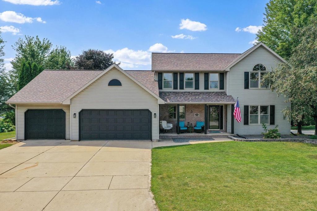 1236 BENJAMIN COURT, Green Bay, WI 54311