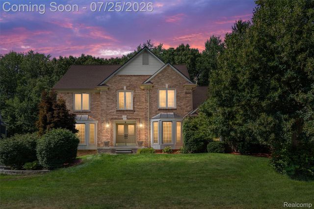 3740 Merriweather Lane, Rochester Hills, MI 48306