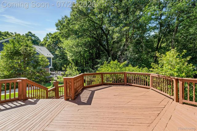 3740 Merriweather Lane, Rochester Hills, MI 48306