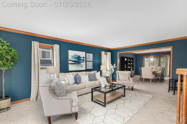 3740 Merriweather Lane, Rochester Hills, MI 48306