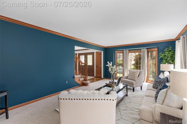 3740 Merriweather Lane, Rochester Hills, MI 48306