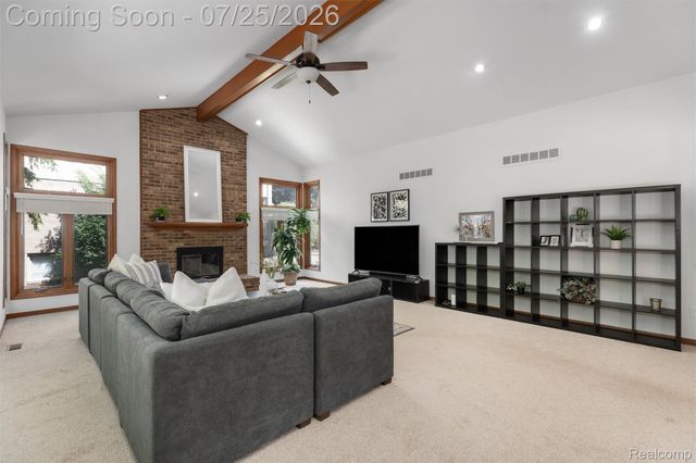 3740 Merriweather Lane, Rochester Hills, MI 48306