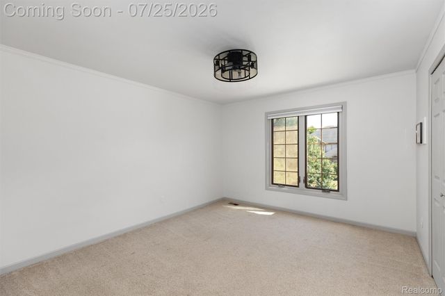 3740 Merriweather Lane, Rochester Hills, MI 48306