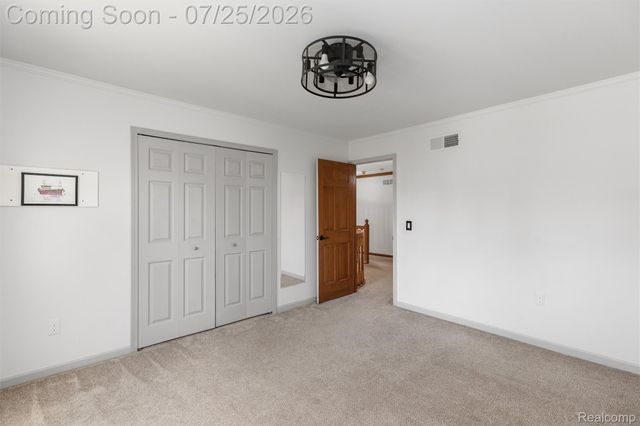 3740 Merriweather Lane, Rochester Hills, MI 48306