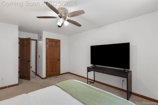 3740 Merriweather Lane, Rochester Hills, MI 48306