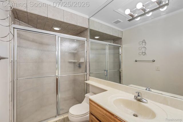 3740 Merriweather Lane, Rochester Hills, MI 48306
