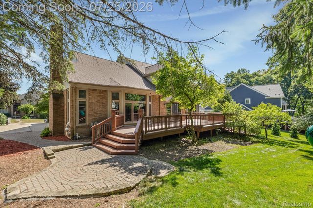 3740 Merriweather Lane, Rochester Hills, MI 48306