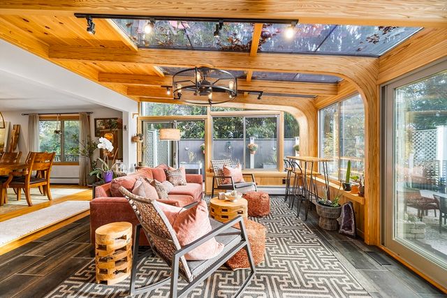 565 Winter St, Framingham, MA 01702