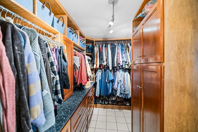 565 Winter St, Framingham, MA 01702